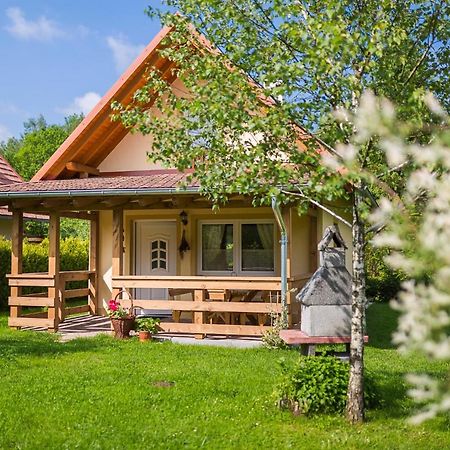 Domki Nad Stawem. Polańczyk Exteriör bild