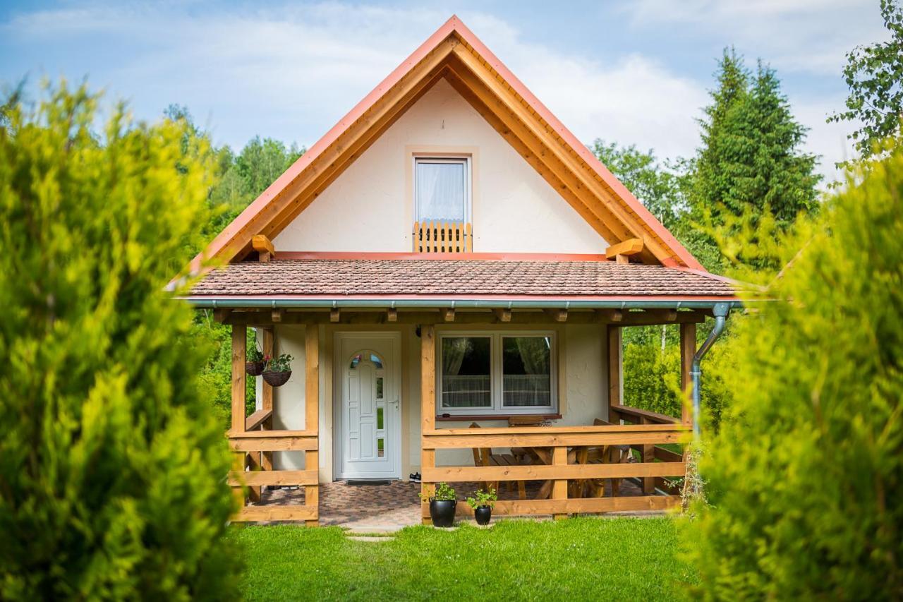 Domki Nad Stawem. Polańczyk Exteriör bild